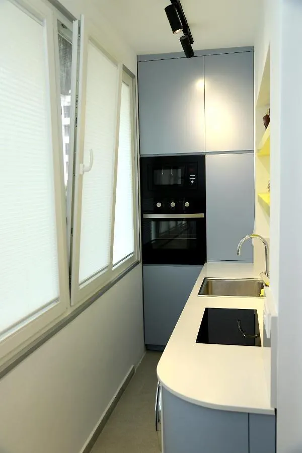 Mjolly Apartment Tirana 0*,