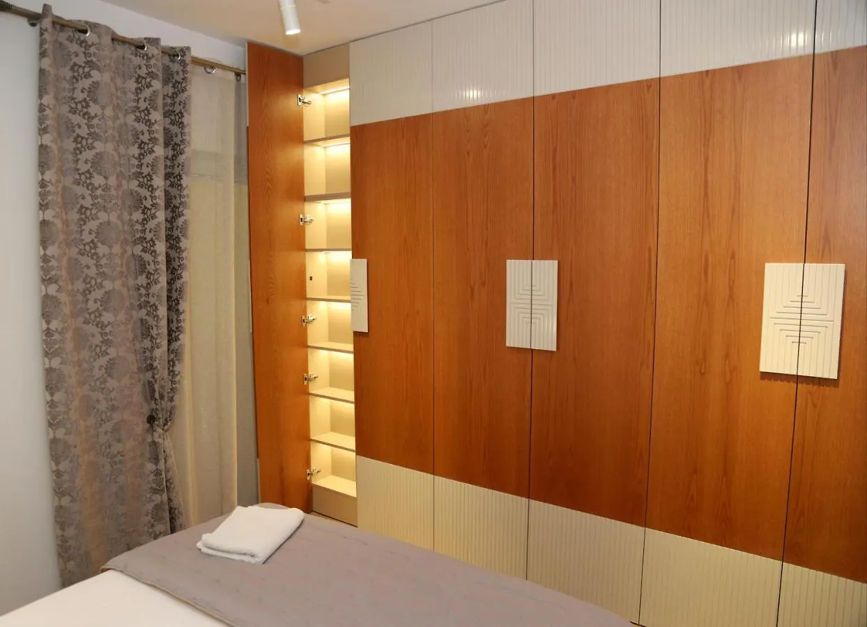 Mjolly Apartment Tirana